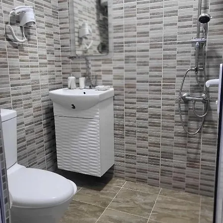 за гости лилия Apartman Hiszarja