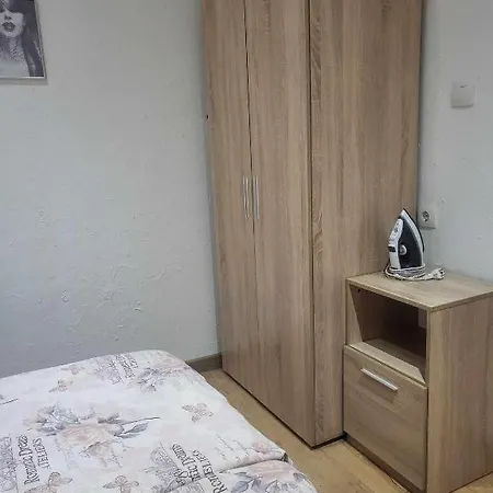 Apartman за гости лилия Hiszarja