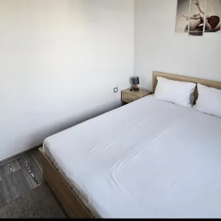 Apartment цветелина Hisarya